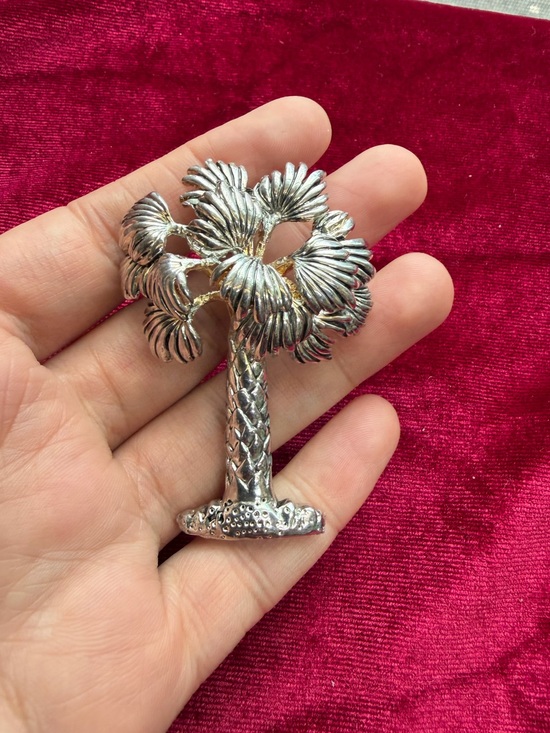 Vintage Jewelry - Vintage Palm Tree Brooch